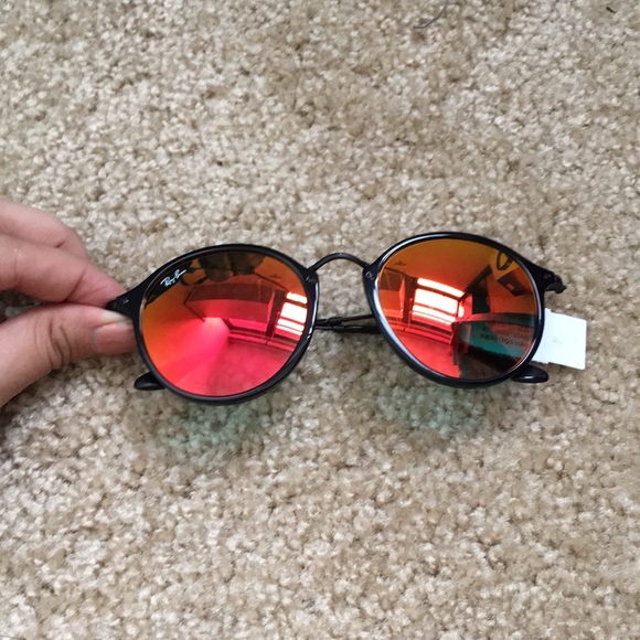 Ray-Ban Accessories - New Authentic Ray-Ban Mirrored Round Sunglasses